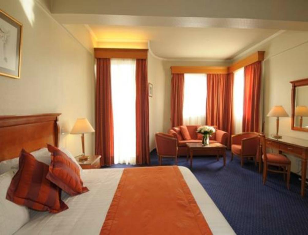 Castelli Hotel Nicosia Bilik gambar